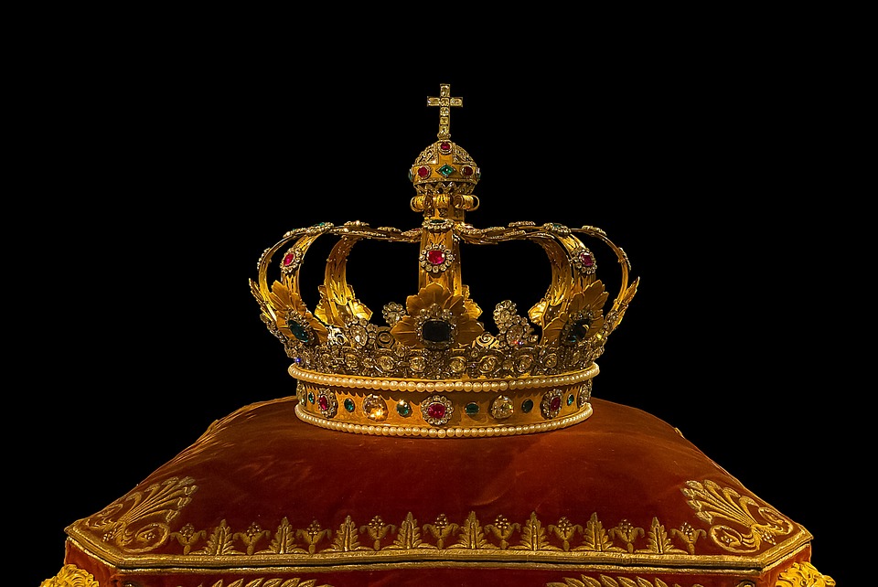 crown cushion